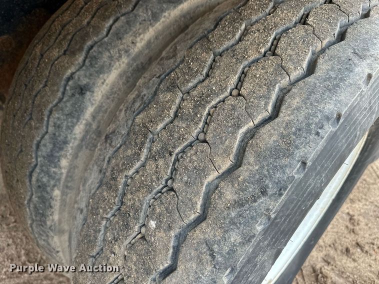 image for item DQ3179 1977 Ford water truck