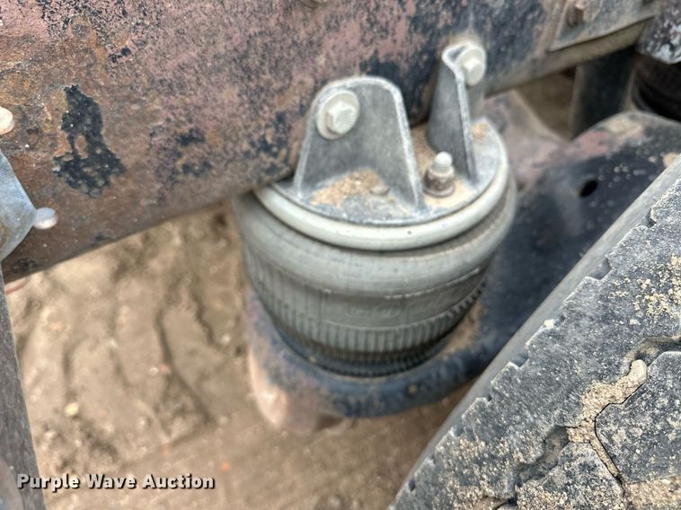 image for item DQ3181 1994 Kenworth T800 semi truck