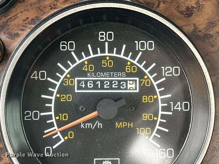 image for item DQ3181 1994 Kenworth T800 semi truck