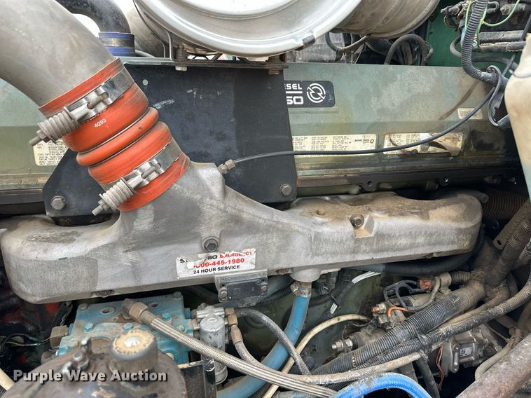 image for item DQ3181 1994 Kenworth T800 semi truck