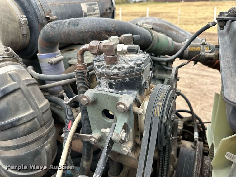 image for item DQ3181 1994 Kenworth T800 semi truck