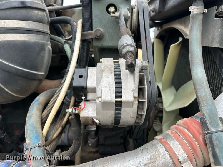 image for item DQ3181 1994 Kenworth T800 semi truck