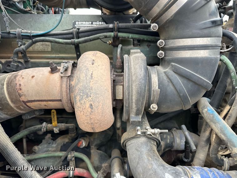 image for item DQ3181 1994 Kenworth T800 semi truck