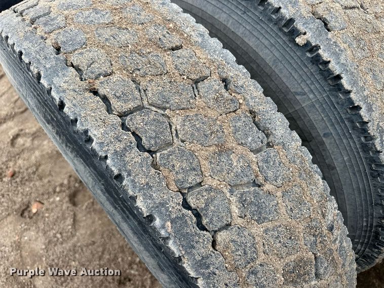 image for item DQ3181 1994 Kenworth T800 semi truck