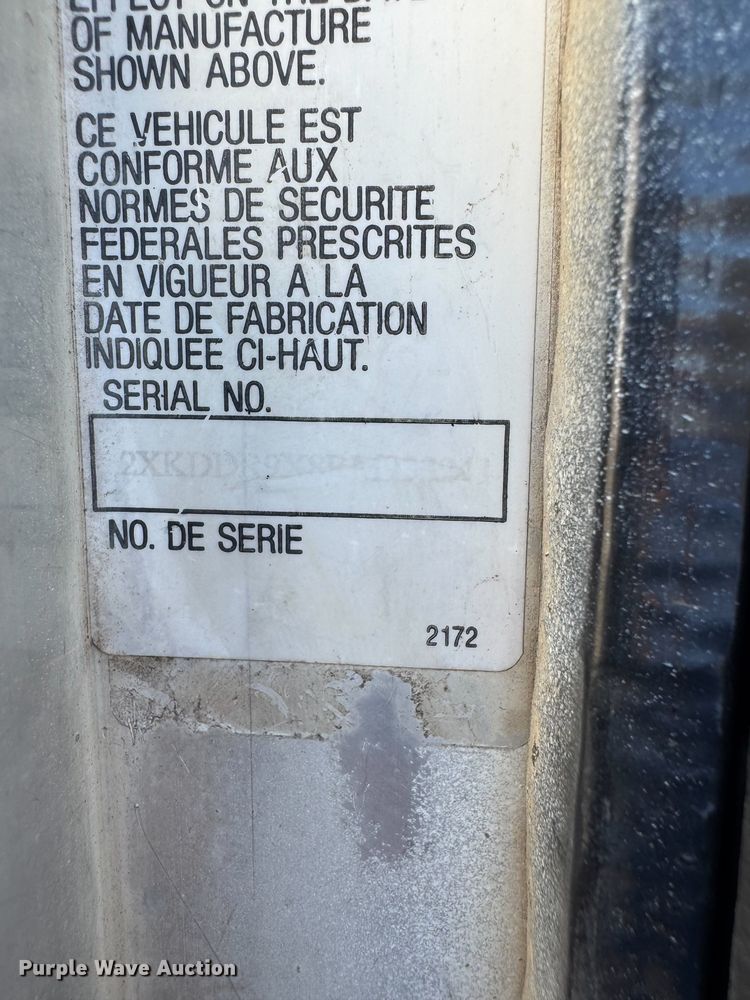 image for item DQ3181 1994 Kenworth T800 semi truck