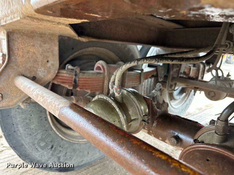 image for item DQ3182 1986 Shop built end dump trailer