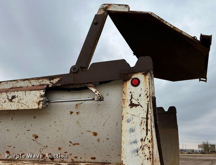 image for item DQ3182 1986 Shop built end dump trailer