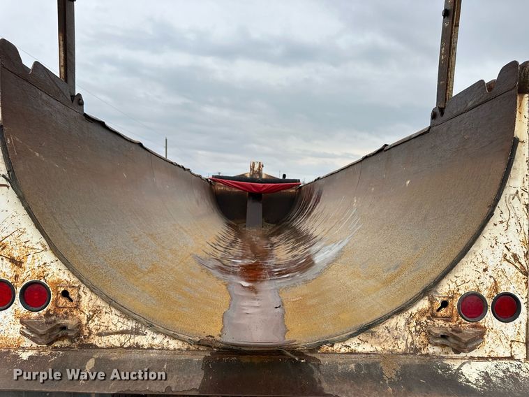 image for item DQ3182 1986 Shop built end dump trailer