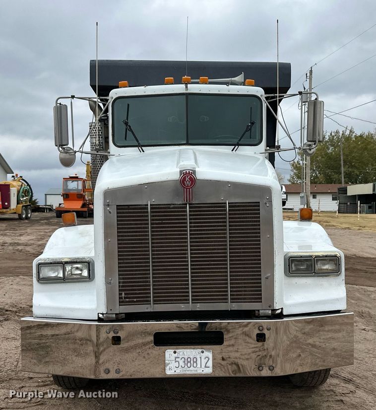 image for item DQ3183 1991 Kenworth T800 dump truck