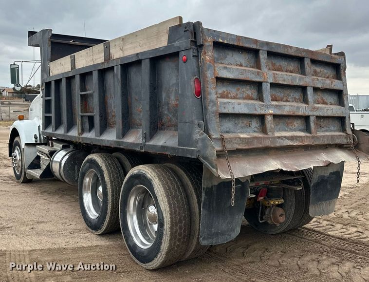 image for item DQ3183 1991 Kenworth T800 dump truck