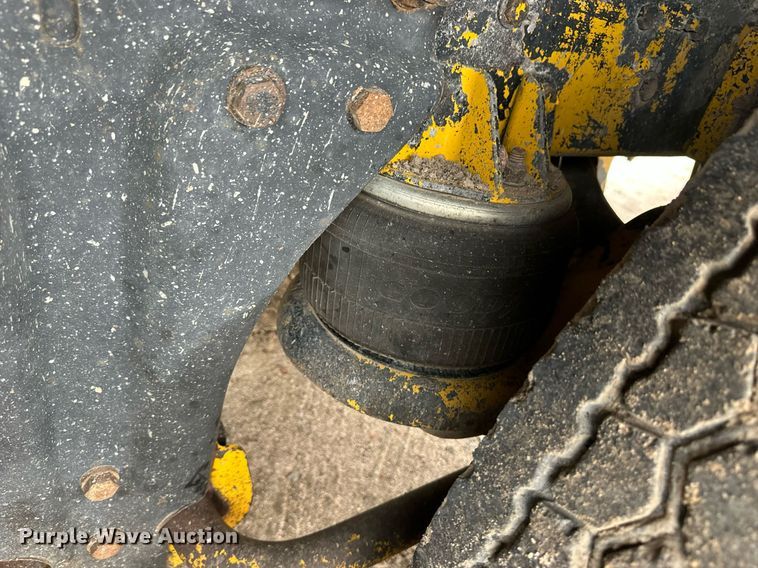 image for item DQ3183 1991 Kenworth T800 dump truck