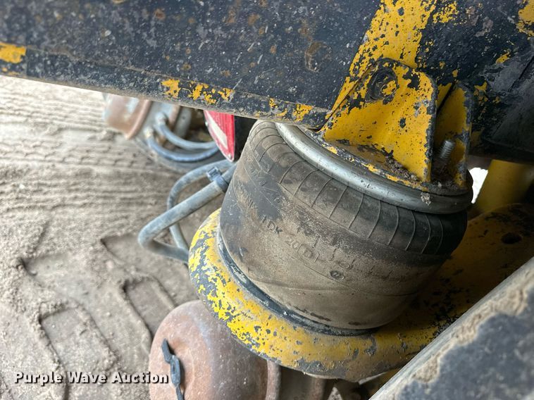 image for item DQ3183 1991 Kenworth T800 dump truck