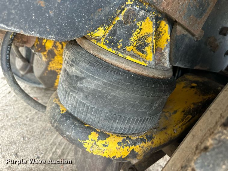 image for item DQ3183 1991 Kenworth T800 dump truck