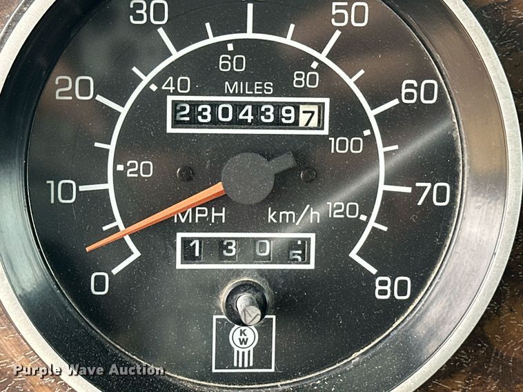 image for item DQ3183 1991 Kenworth T800 dump truck