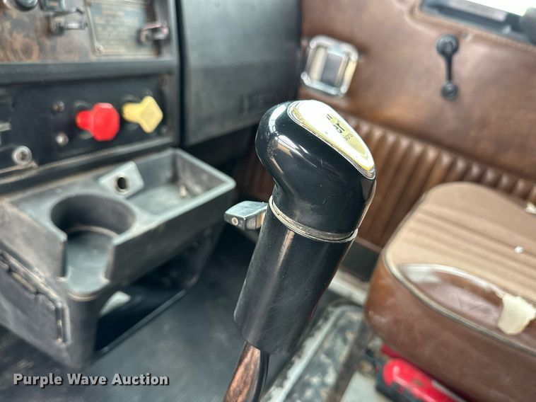 image for item DQ3183 1991 Kenworth T800 dump truck