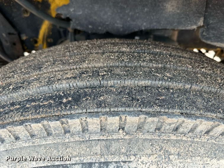 image for item DQ3183 1991 Kenworth T800 dump truck