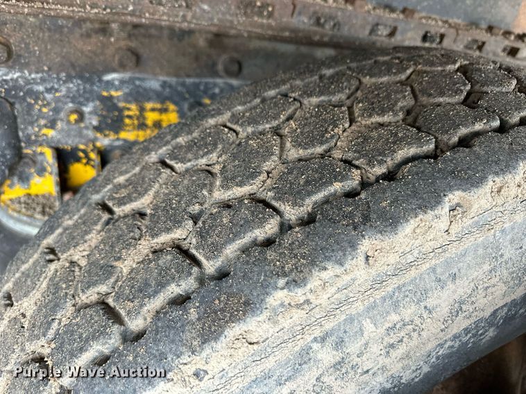 image for item DQ3183 1991 Kenworth T800 dump truck