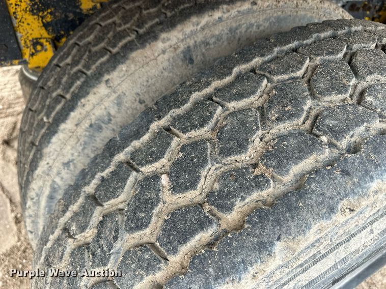 image for item DQ3183 1991 Kenworth T800 dump truck