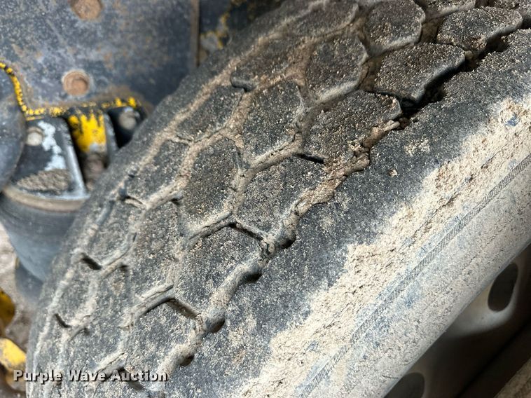 image for item DQ3183 1991 Kenworth T800 dump truck