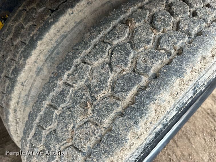 image for item DQ3183 1991 Kenworth T800 dump truck