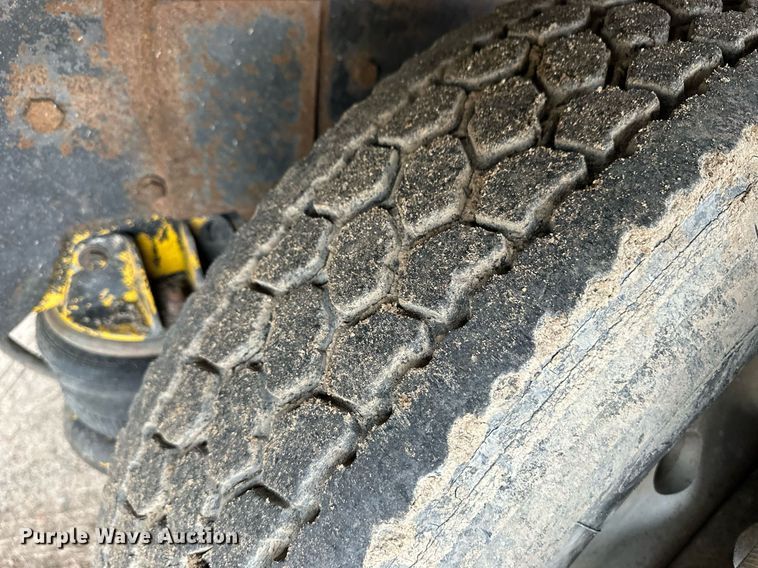 image for item DQ3183 1991 Kenworth T800 dump truck