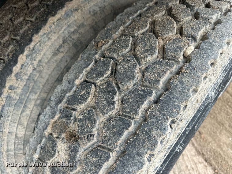 image for item DQ3183 1991 Kenworth T800 dump truck