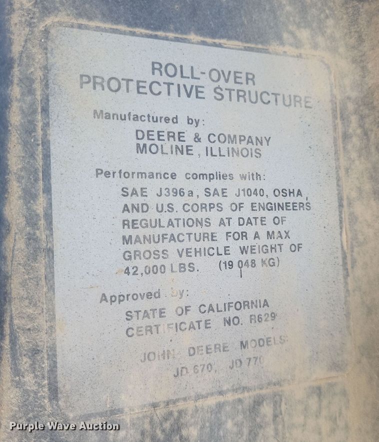 image for item DQ3745 1990 John Deere 670 motor grader