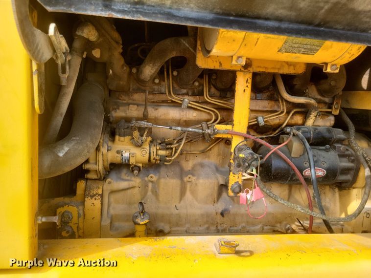 image for item DQ3745 1990 John Deere 670 motor grader