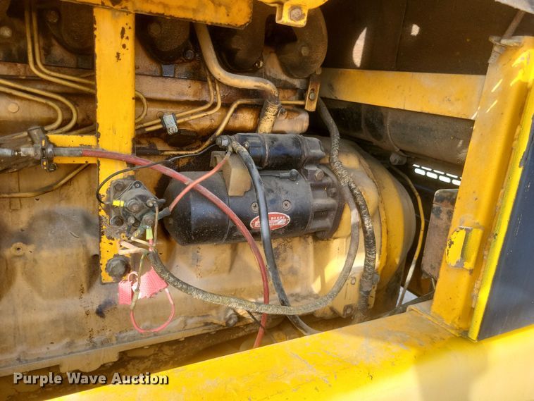 image for item DQ3745 1990 John Deere 670 motor grader