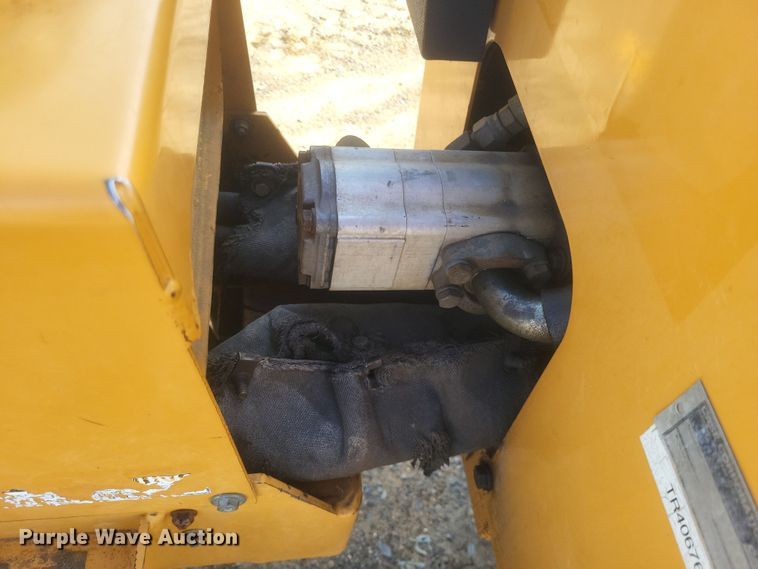 image for item DQ3785 Case Maxi Sneaker Series C vibratory cable plow