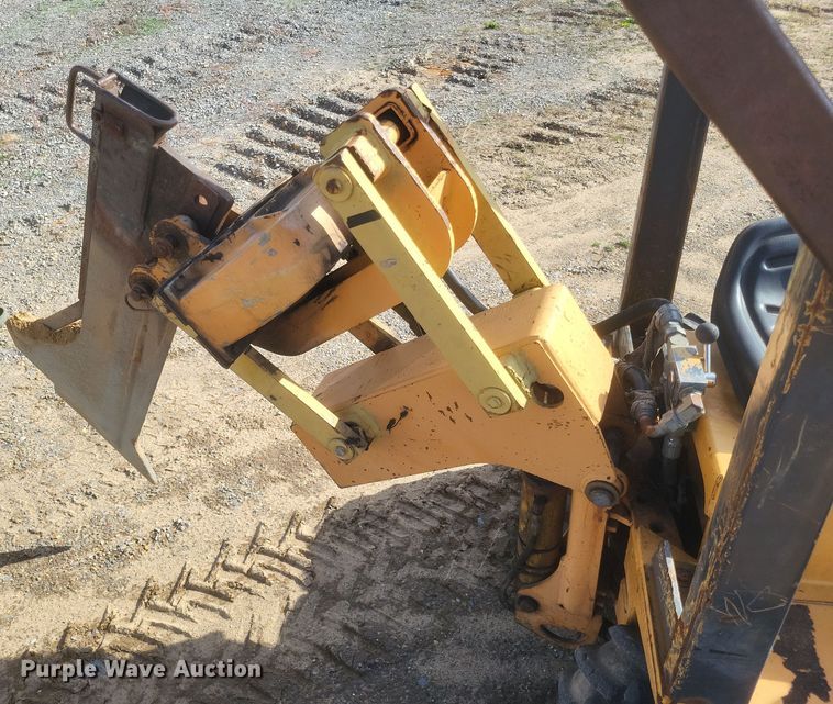 image for item DQ3785 Case Maxi Sneaker Series C vibratory cable plow