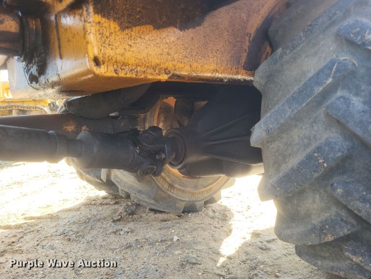 image for item DQ3785 Case Maxi Sneaker Series C vibratory cable plow