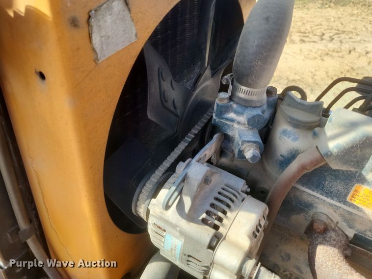 image for item DQ3785 Case Maxi Sneaker Series C vibratory cable plow