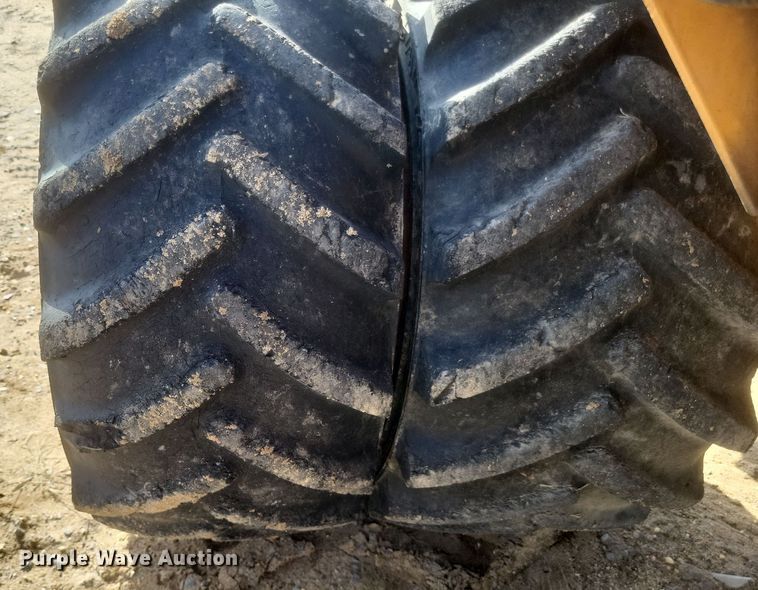 image for item DQ3785 Case Maxi Sneaker Series C vibratory cable plow