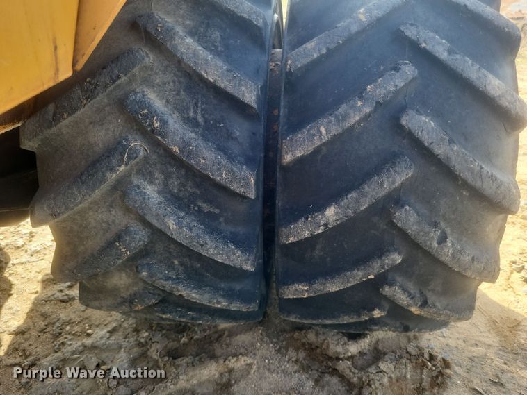 image for item DQ3785 Case Maxi Sneaker Series C vibratory cable plow