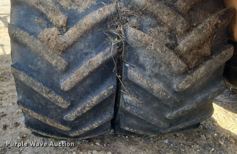 image for item DQ3785 Case Maxi Sneaker Series C vibratory cable plow