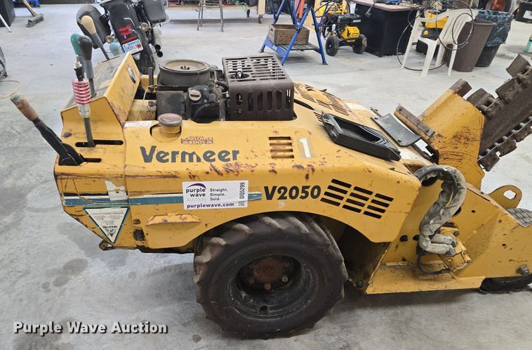 image for item DQ5299 1999 Vermeer V2050 trencher