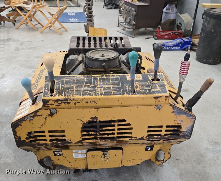 image for item DQ5299 1999 Vermeer V2050 trencher