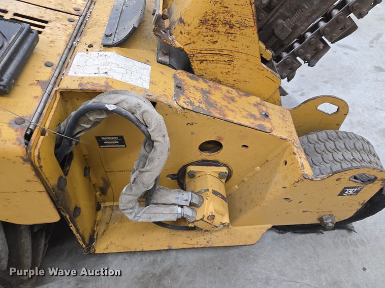 image for item DQ5299 1999 Vermeer V2050 trencher