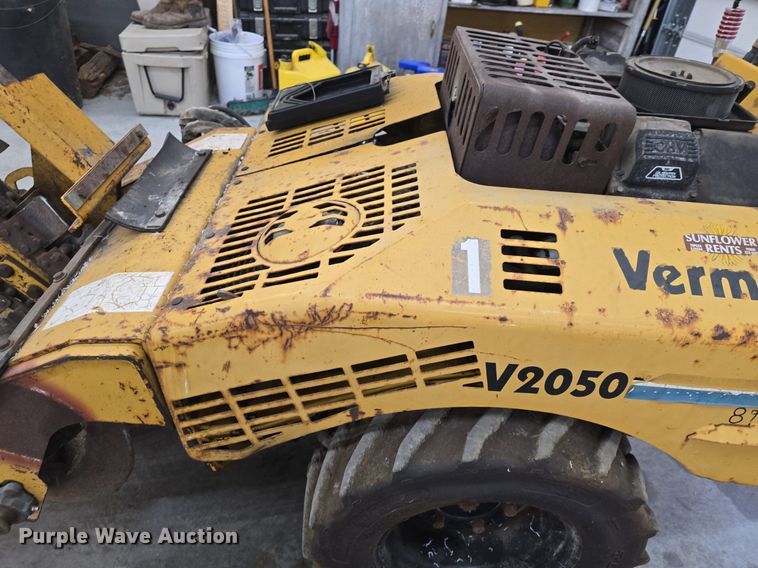 image for item DQ5299 1999 Vermeer V2050 trencher