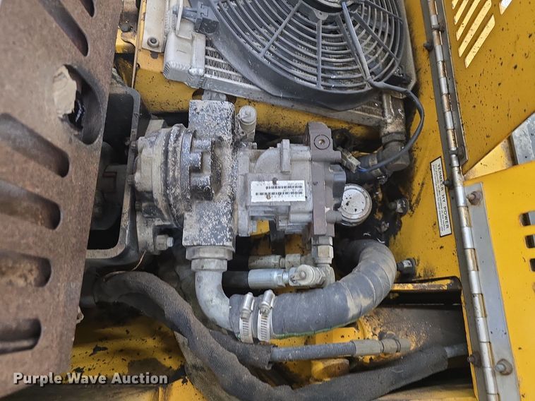 image for item DQ5299 1999 Vermeer V2050 trencher