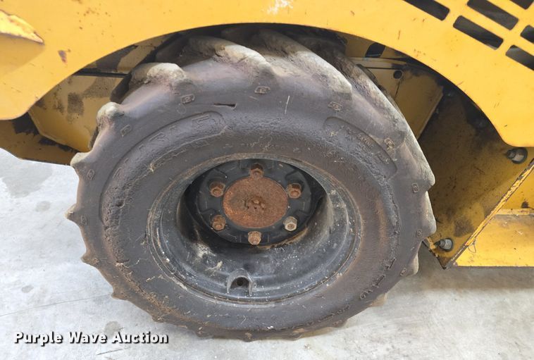 image for item DQ5299 1999 Vermeer V2050 trencher