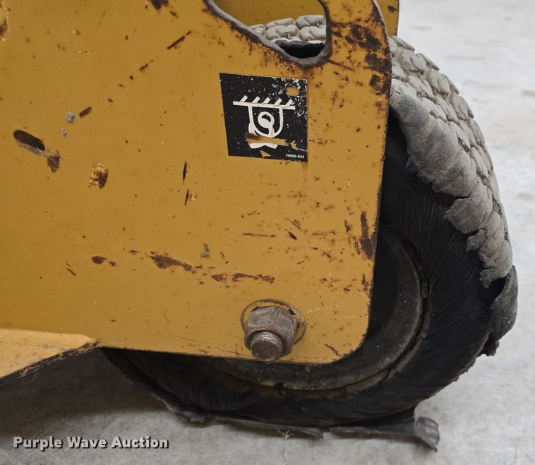 image for item DQ5299 1999 Vermeer V2050 trencher