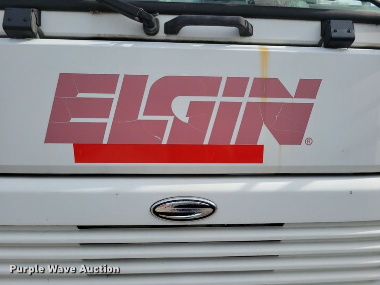 image for item DR4314 2004 Sterling SC8000 street sweeper truck