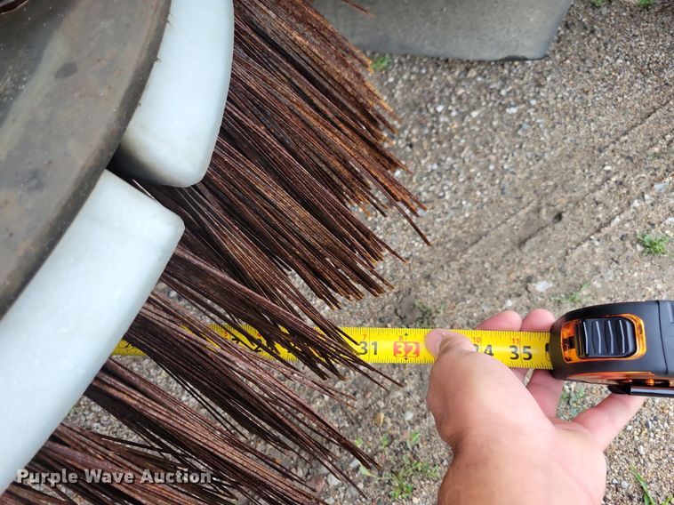 image for item DR4314 2004 Sterling SC8000 street sweeper truck