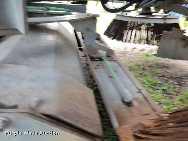 image for item DR4314 2004 Sterling SC8000 street sweeper truck