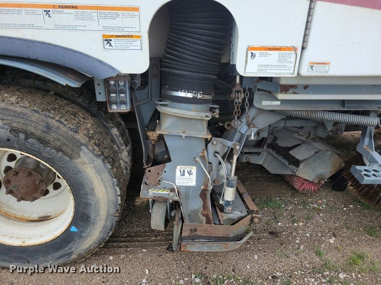 image for item DR4314 2004 Sterling SC8000 street sweeper truck