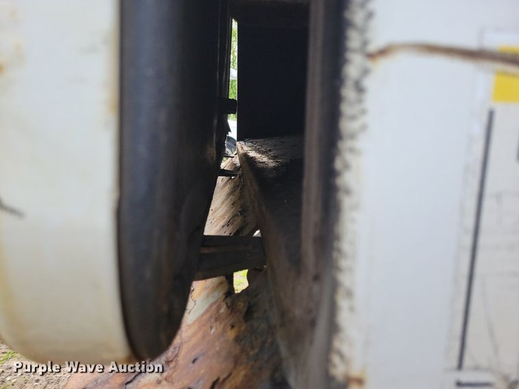 image for item DR4314 2004 Sterling SC8000 street sweeper truck