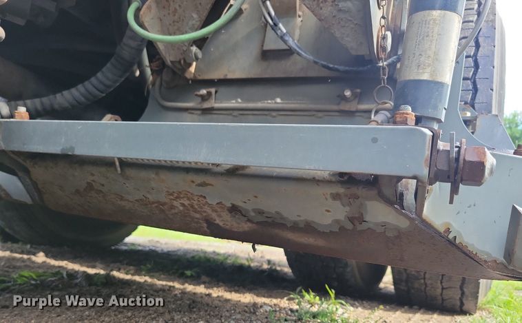 image for item DR4314 2004 Sterling SC8000 street sweeper truck