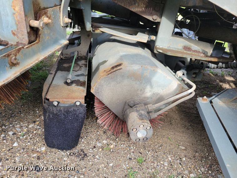 image for item DR4314 2004 Sterling SC8000 street sweeper truck